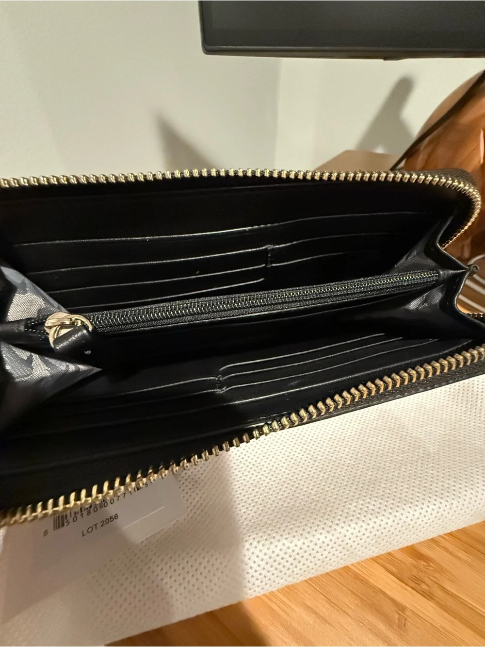 Lo & Sons Black Leather Zip Around Wallet Clutch - Nappa leather